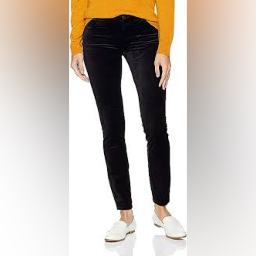 SOLD🍀PAIGE Verdugo velvet pants